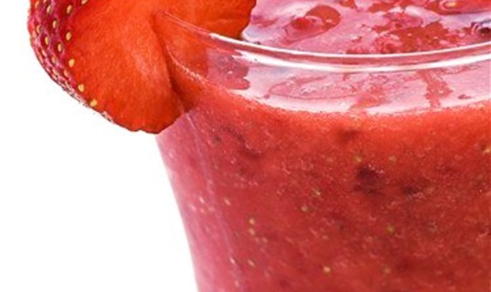 Красный коктейль на Хэллоуин