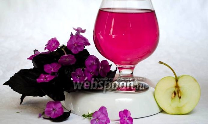 Яблочный напиток с базиликом и мятой