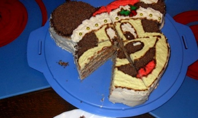 Торт в виде Миккимауса