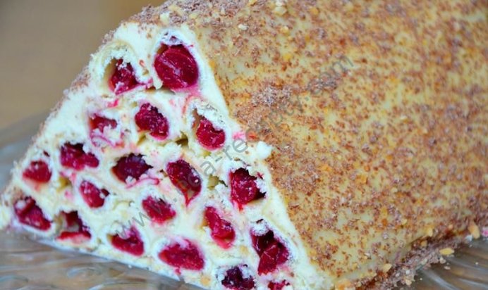 Торт Монастырская изба с вишней