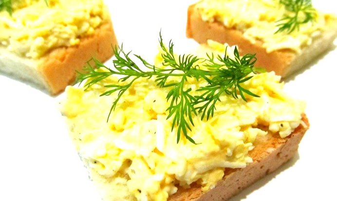 Бутерброд с вареным яйцом