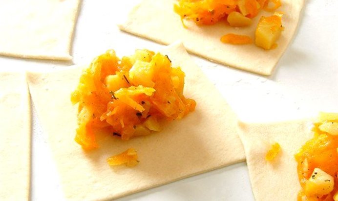 Манты с тыквой и салом