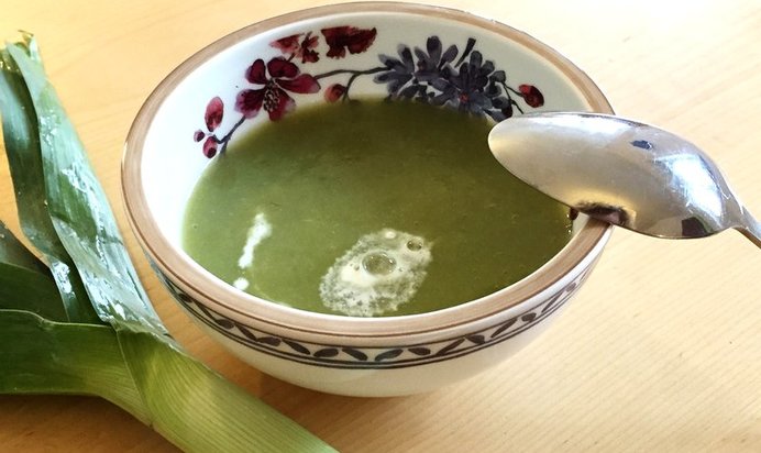 Суп из лука-порея и картофеля по рецепту Джулии Чайлд