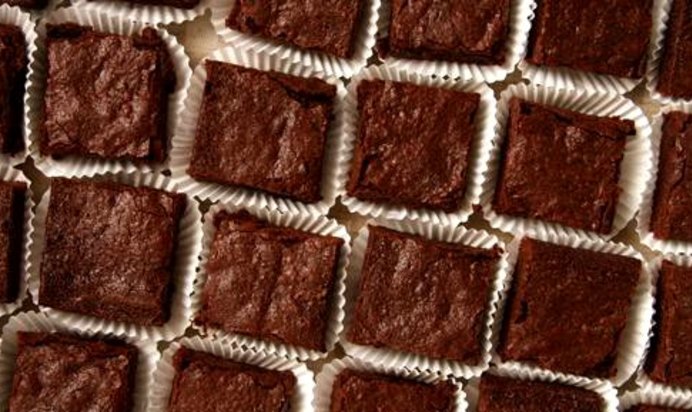 Кофейно-шоколадные пирожные с грецкими орехами