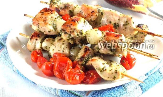 Куриный шашлык в духовке на шпажках