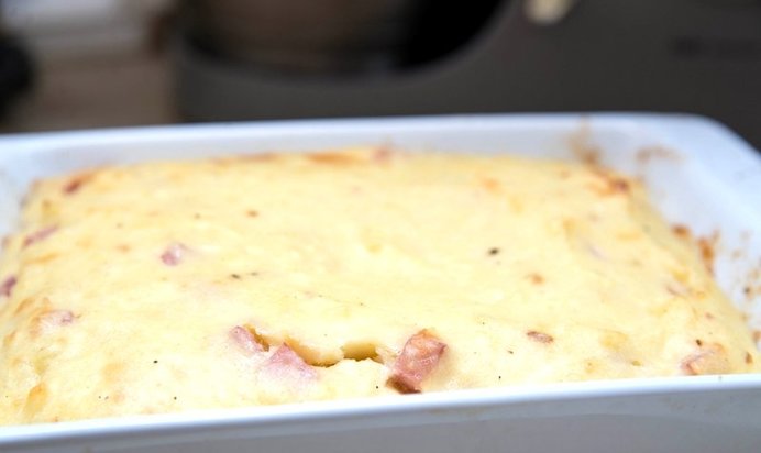 Запеканка с колбасой и сыром