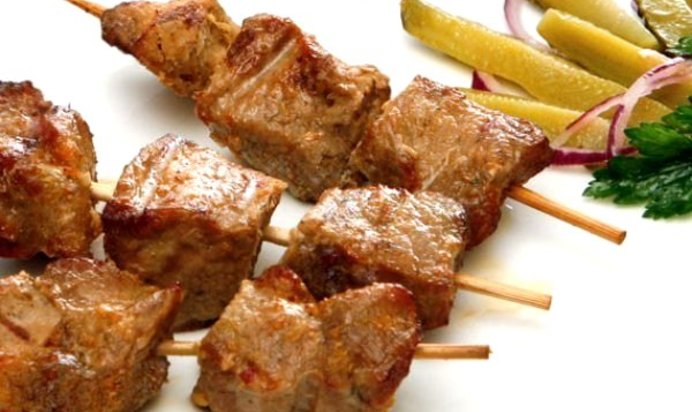 Шашлык из свинины с кефиром и луком