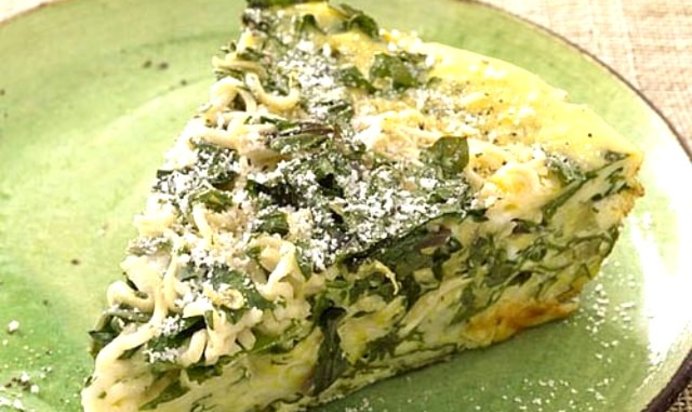 Омлет с чесноком и зеленью