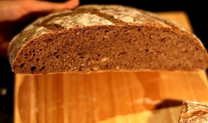 Ржаной хлеб в духовке