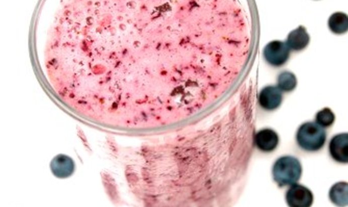 Ягодно-банановый смузи