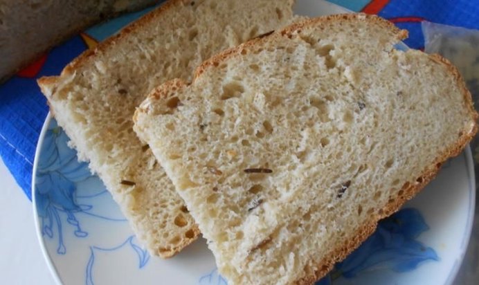 Хлеб с рисом, овсяными хлопьями и кукурузной мукой