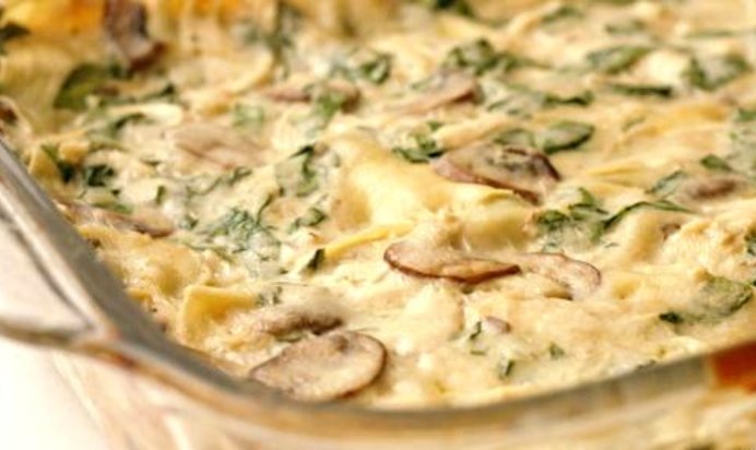 Лазанья с курицей, грибами и шпинатом