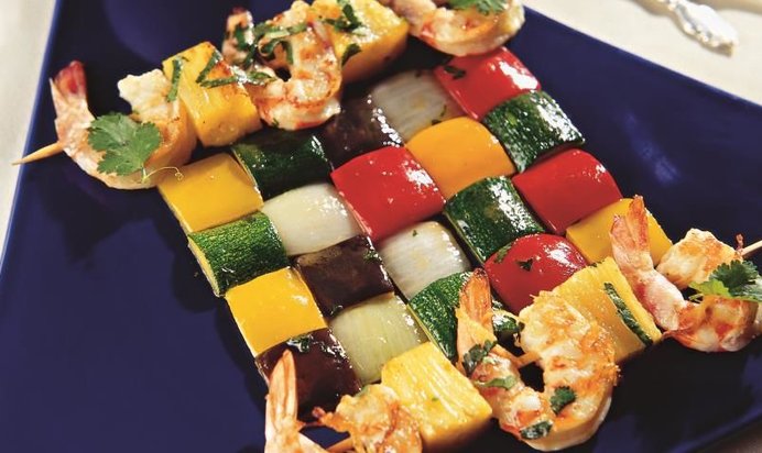 Шашлык с креветками и ананасом