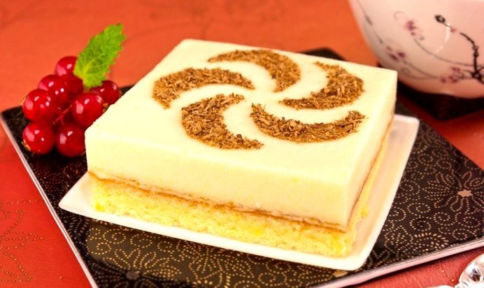 Бисквитное пирожное с апельсиновым суфле