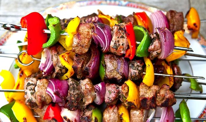 Шашлык из баранины с овощами
