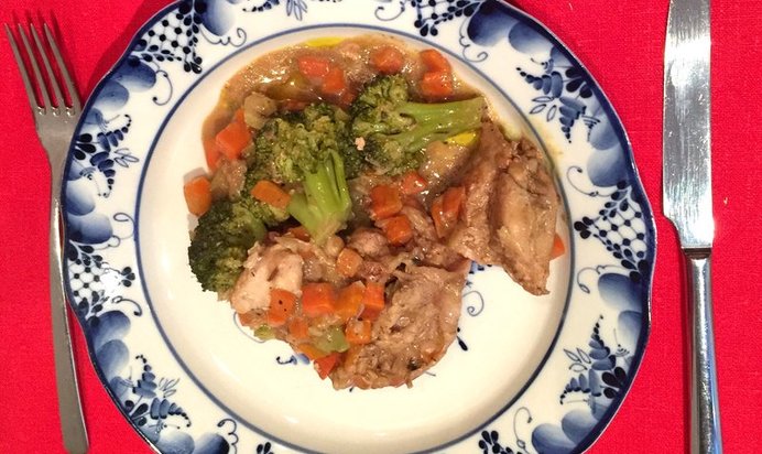 Рагу «Ткемали» из курицы с брокколи