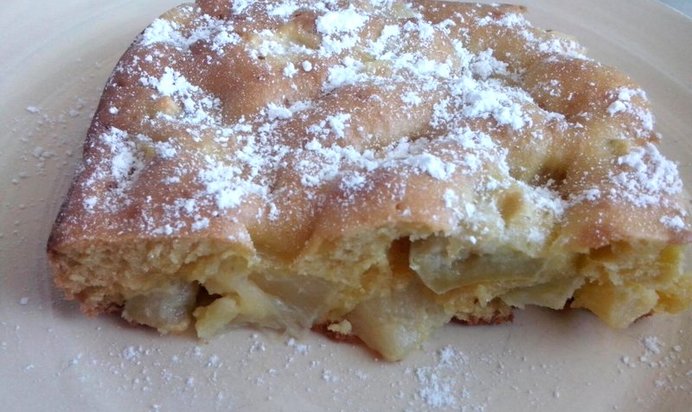 Ананасово-яблочная шарлотка