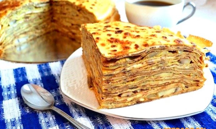 Блинный пирог с грибами