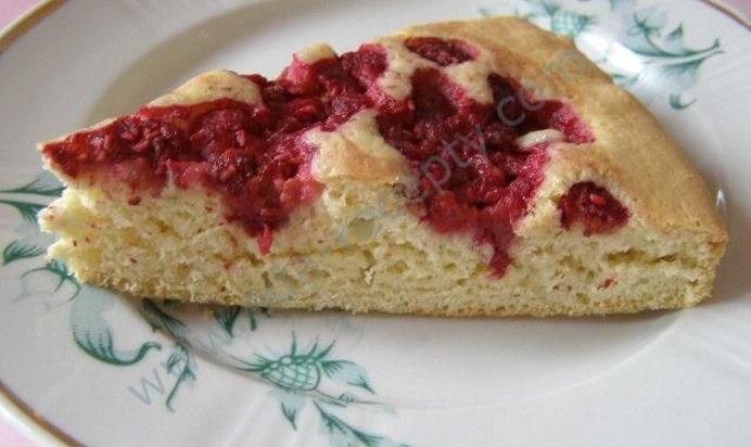 малиновая шарлотка с малиной