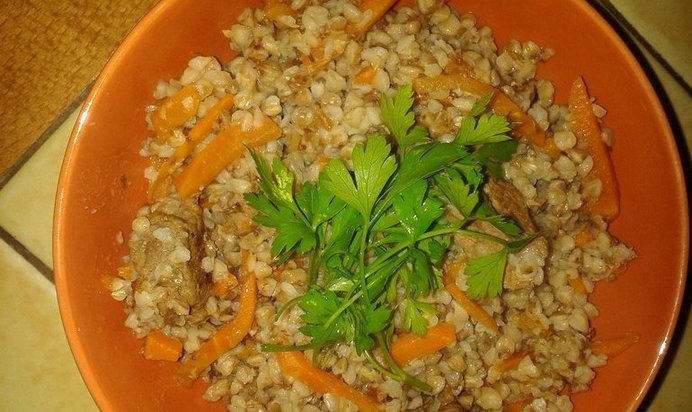 Плов из гречки в мультиварке