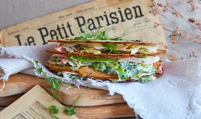 Сэндвич с салатом Цезарь