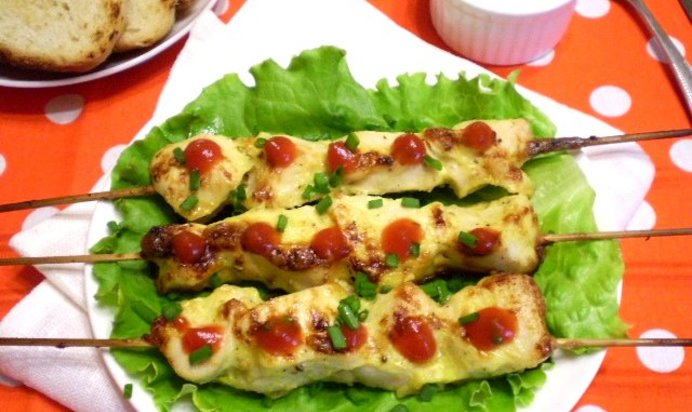 Куриные шашлычки на шпажках в духовке