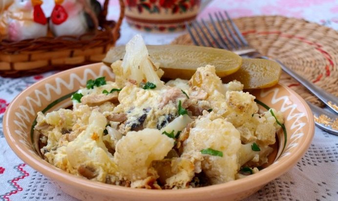 Омлет с цветной капустой и шампиньонами