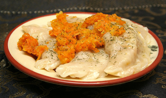 Постные вареники с капустой