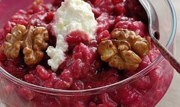Свекольное ризотто с грецким орехом и маскарпоне