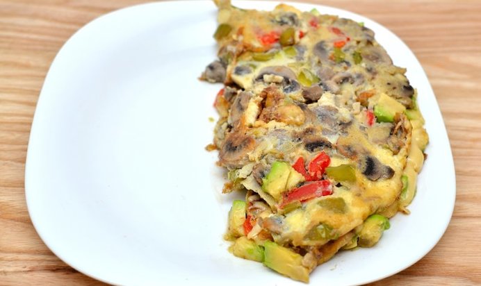 Омлет с сыром и овощами