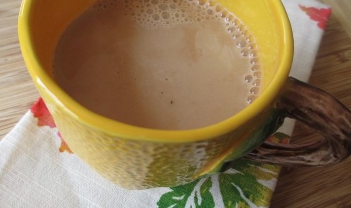 Чай с молоком и кардамоном