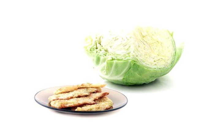 Капустные оладьи с манкой