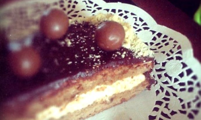 Кофейное пирожное с шоколадом