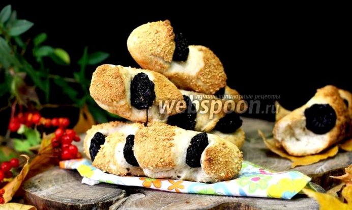 Булочки с черносливом, в хлебопечке