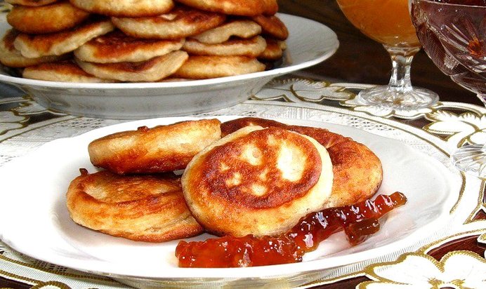 Оладьи без яиц на кислом молоке