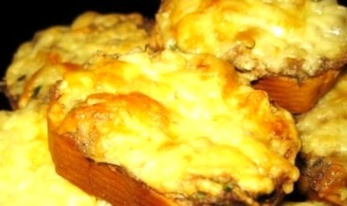 Бутерброды с сайрой и яйцом