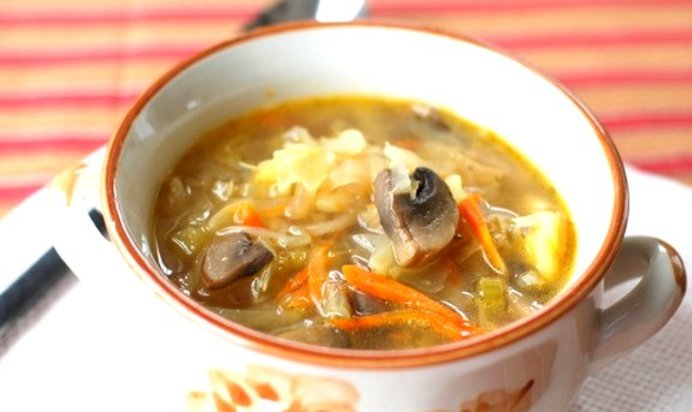 Вегетарианские щи из квашеной капусты