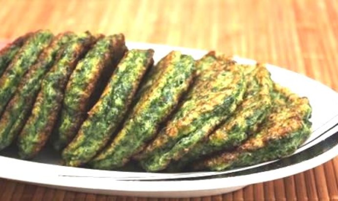 Оладьи с яйцом и зеленью