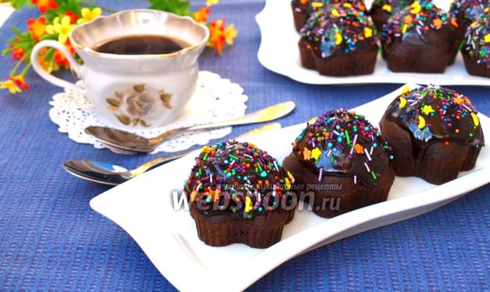 Постные шоколадные кексы с глазурью