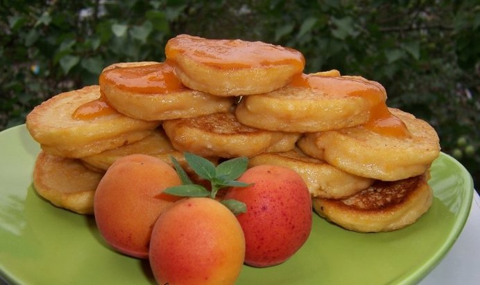Абрикосовые сырники