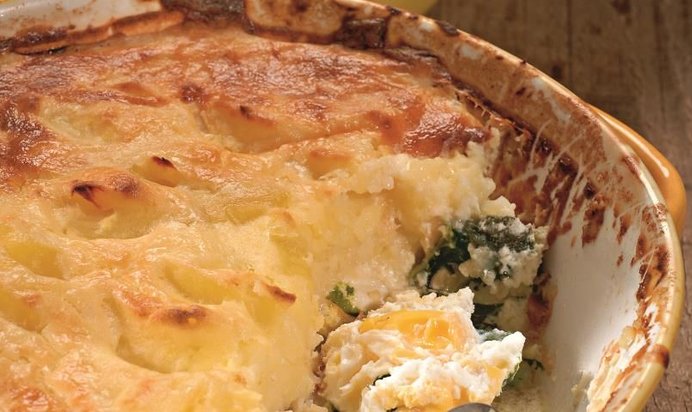 Рыбная запеканка с картофелем и шпинатом