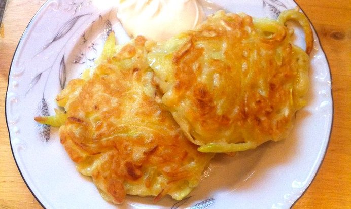 Оладьи из кабачков с чесноком