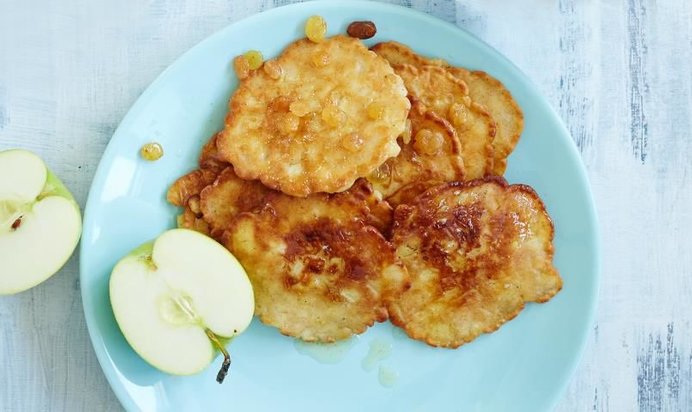 Яблочные оладьи