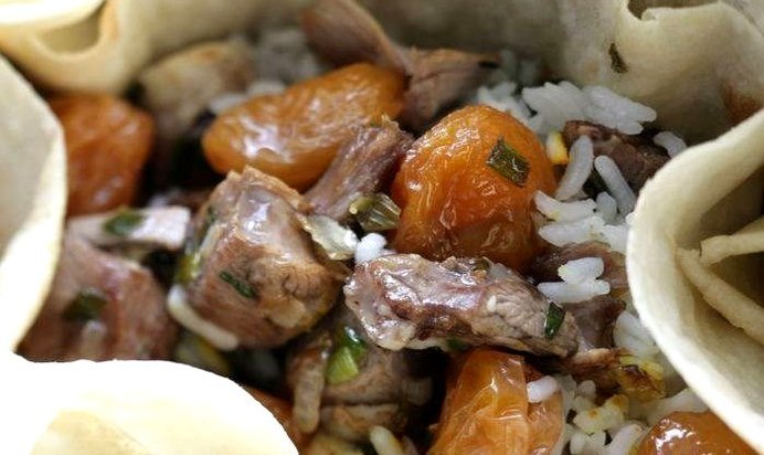 Азербайджанский плов в жаренном лаваше с зеленью