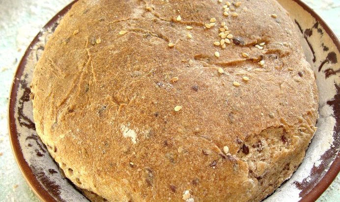 Бездрожжевой пшенично-ржаной хлеб с семенем льна