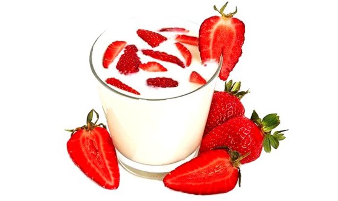 Клубника в ликере со взбитыми сливками