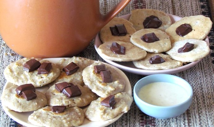 Овсяные оладьи с шоколадом