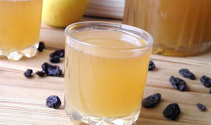 Домашний квас из черного хлеба без дрожжей