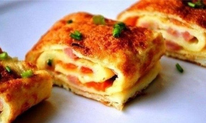 Омлет с ветчиной и помидорами