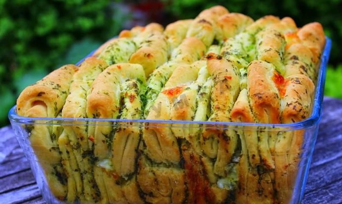 Хлеб Гармошка с моцареллой и зеленью